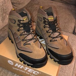 HI-TEC Men’s Hiking Boot Size 12